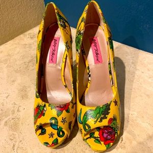 Betsey Johnson tattoo high heels